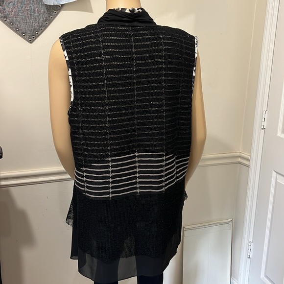 MULTIPLES OPEN SCARF VEST SIZE 2X Floral Black Bling - Picture 3 of 9